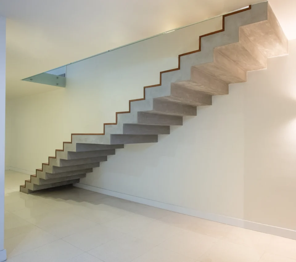 Escalera: líneas y detalle arquitectónico.